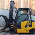XE NÂNG ĐIỆN KẸP GIẤY KOMATSU 2,5 TẤN