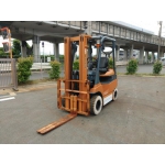 XE NÂNG ĐIỆN TOYOTA 1,5 TẤN NGỒI LÁI NHẬP BÃI