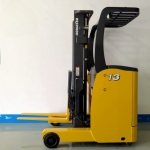 XE NÂNG ĐIỆN KOMATSU ĐỨNG LÁI 1,3 TẤN