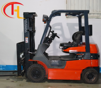 XE NÂNG ĐIỆN 2,5 TẤN TOYOTA