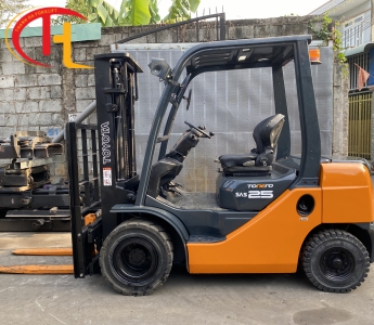 XE NÂNG DẦU 2T5 HIỆU TOYOTA (TẠM HẾT HÀNG)