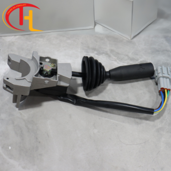 CẦN SỐ XE NÂNG KOMATSU DẦU