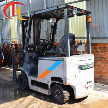 Xe nâng điện Unicarries 2.5 tấn nhập bãi