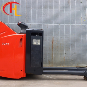 Xe nâng điện đứng lái Linde T20