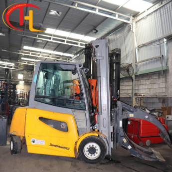 Xe nâng kẹp 4.0 tấn