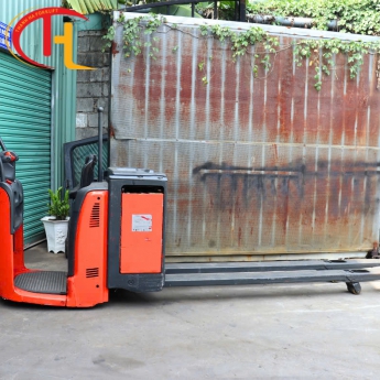 Xe nâng tầm thấp Linde