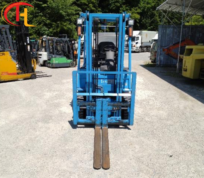 XE NÂNG DẦU 1,5 TẤN UNICARRIERS MỚI 98%