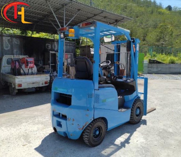 XE NÂNG DẦU 1,5 TẤN UNICARRIERS MỚI 98%