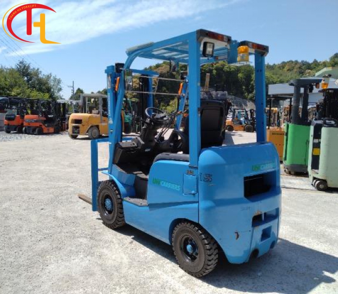 XE NÂNG DẦU 1,5 TẤN UNICARRIERS MỚI 98%