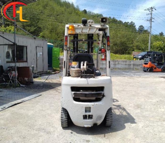 XE NÂNG GAS UNICARRIERS 1,5 TẤN