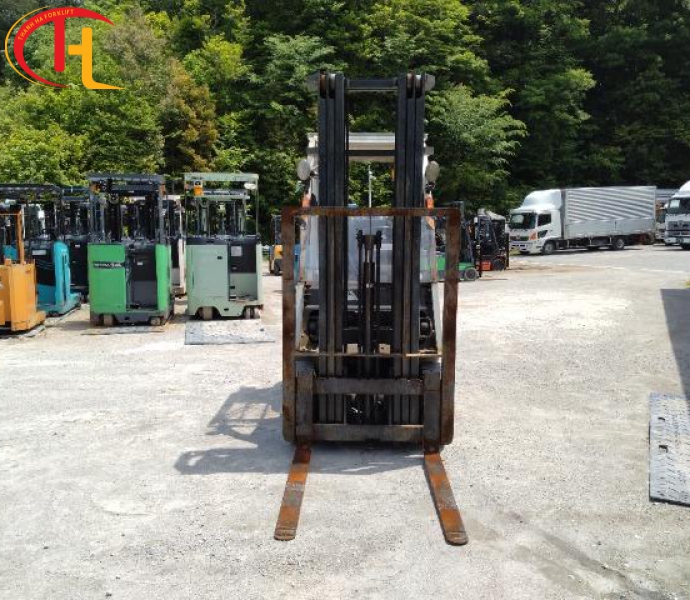 XE NÂNG GAS UNICARRIERS 1,5 TẤN
