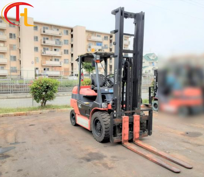 XE NÂNG ĐIỆN 3,5 TẤN HIỆU TOYOTA