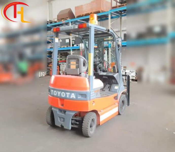 XE NÂNG ĐIỆN TẢI TRỌNG 1.0 TẤN TOYOTA HÀNG BÃI