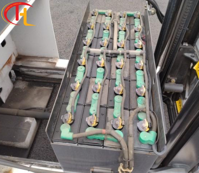 XE NÂNG ĐIỆN ĐỨNG LÁI 1.8 TẤN THƯƠNG HIỆU UNICARRIERS