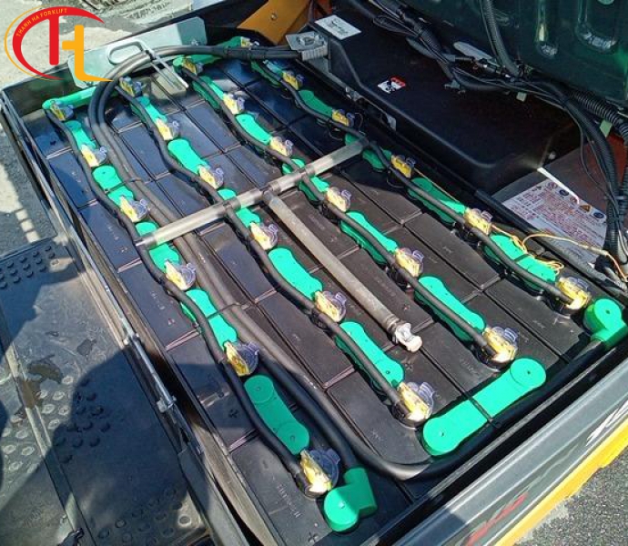 XE NÂNG ĐIỆN KOMATSU 1.5 TẤN ĐỜI CAO HÀNG NHẬP BÃI