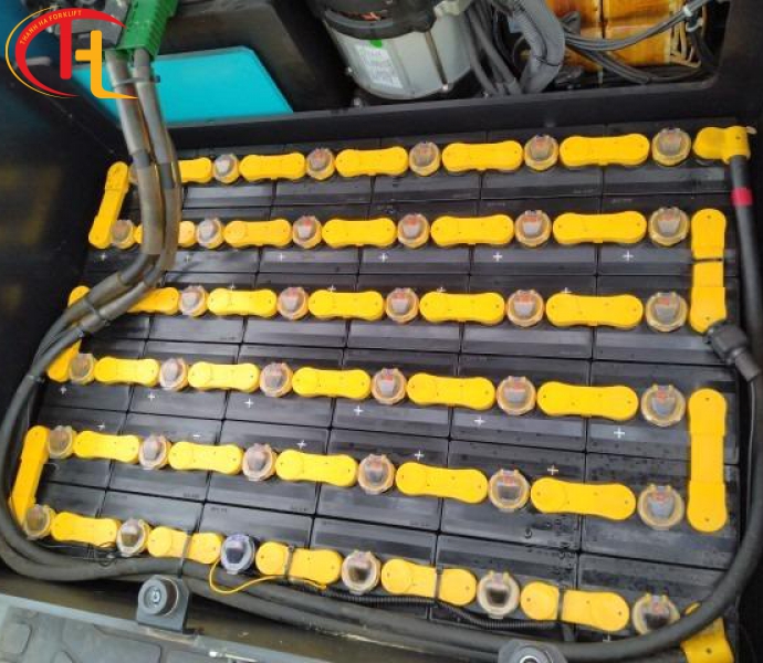XE NÂNG ĐIỆN SUMITOMO NGỒI LÁI 3 TẤN