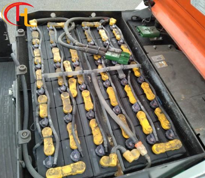 XE NÂNG ĐIỆN NGỒI LÁI SUMITOMO 3 TẤN GIÁ RẺ