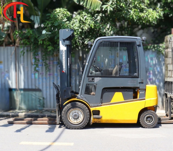 Jungheinrich EFG535 – xe nâng điện 3,5 tấn