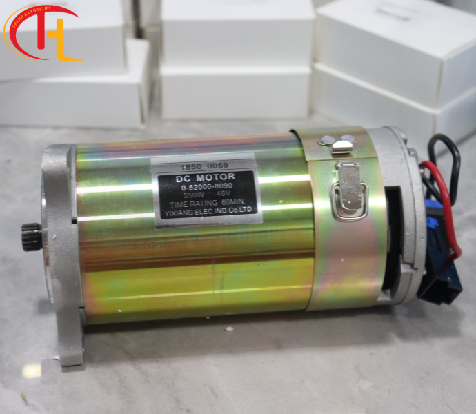 MOTOR LÁI XE NÂNG