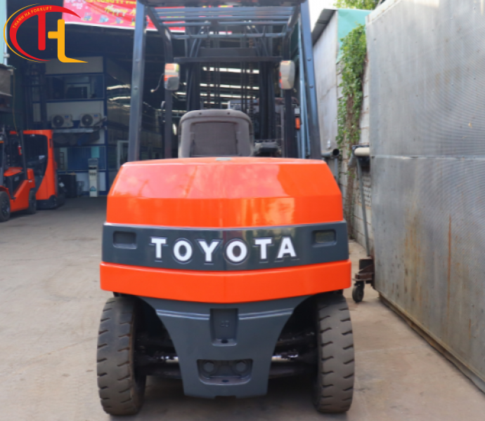 XE NÂNG ĐIỆN 4 TẤN TOYOTA (TẠM HẾT HÀNG)
