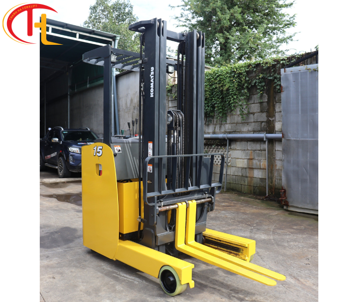 XE NÂNG ĐIỆN ĐỨNG LÁI KOMATSU 1,5 TẤN
