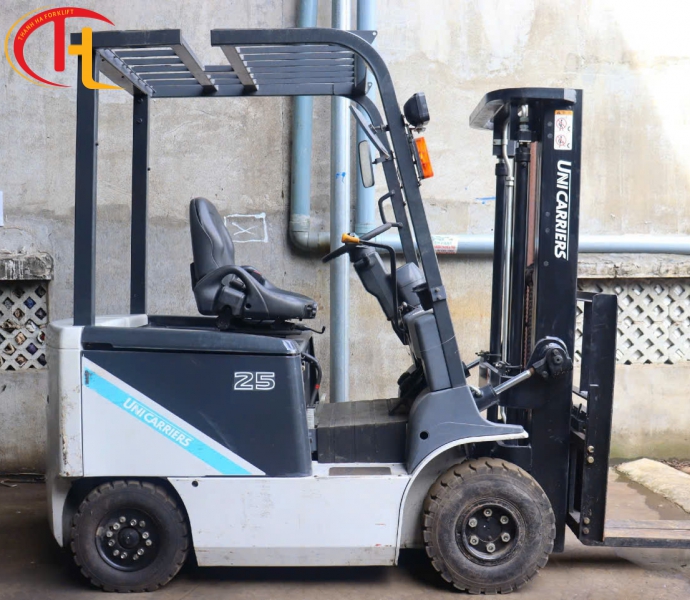 XE NÂNG ĐIỆN UNICARRIERS 2.5 TẤN  