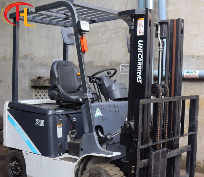 XE NÂNG ĐIỆN UNICARRIERS 2.5 TẤN  