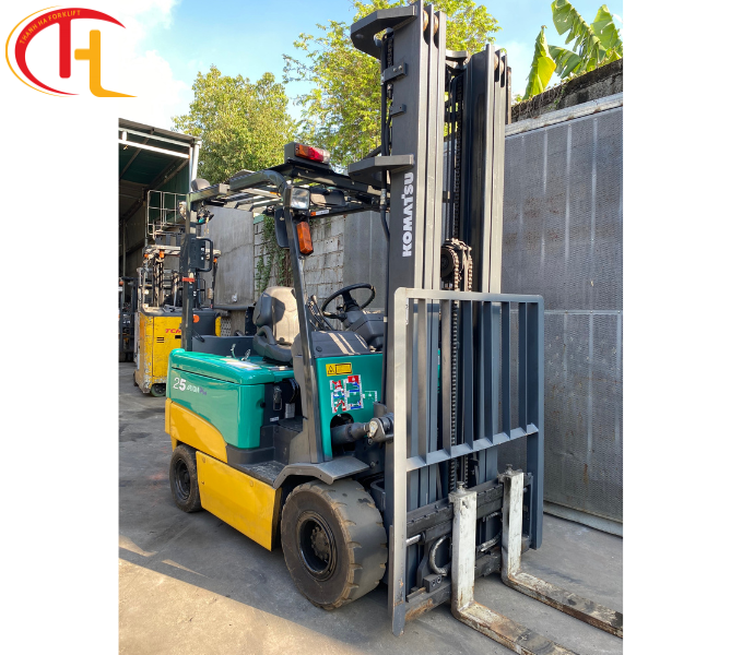XE NÂNG ĐIỆN NGỒI LÁI KOMATSU 2,5 TẤN KHUNG 6M