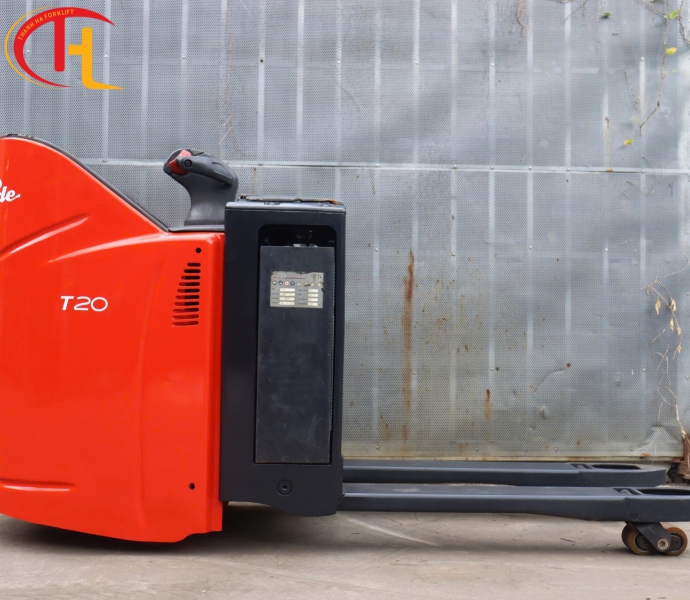 Xe nâng điện đứng lái Linde T20