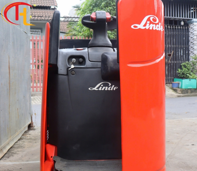 Xe nâng điện đứng lái Linde T20
