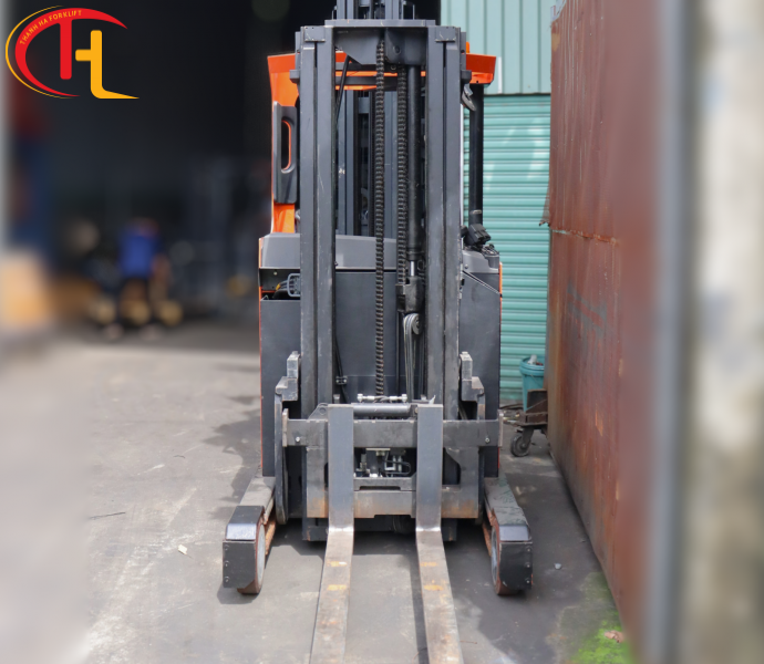 Xe Nâng Điện Reach Truck BT RRE140M