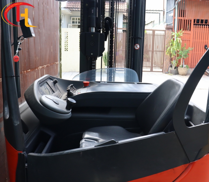 Xe Nâng Điện 1.6 Tấn Linde R16HD-01