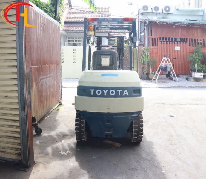 Xe nâng TOYOTA 7FBJ35 - 3,5 tấn