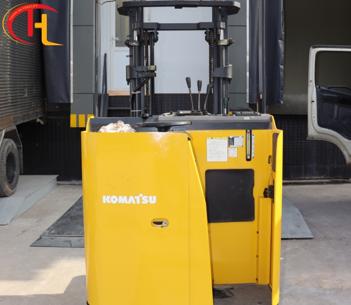 XE NÂNG ĐIỆN KOMATSU ĐỨNG LÁI 1,3 TẤN