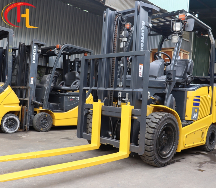 XE NÂNG ĐIỆN KOMATSU 3 TẤN FE30
