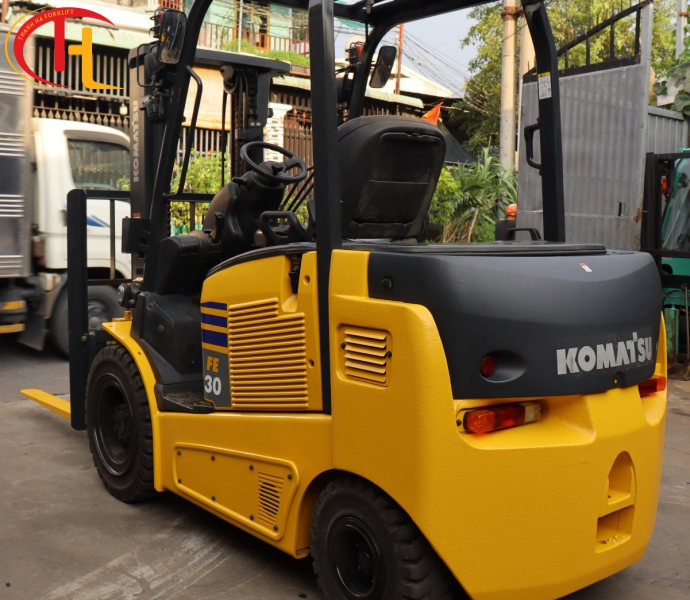 XE NÂNG ĐIỆN KOMATSU 3 TẤN FE30