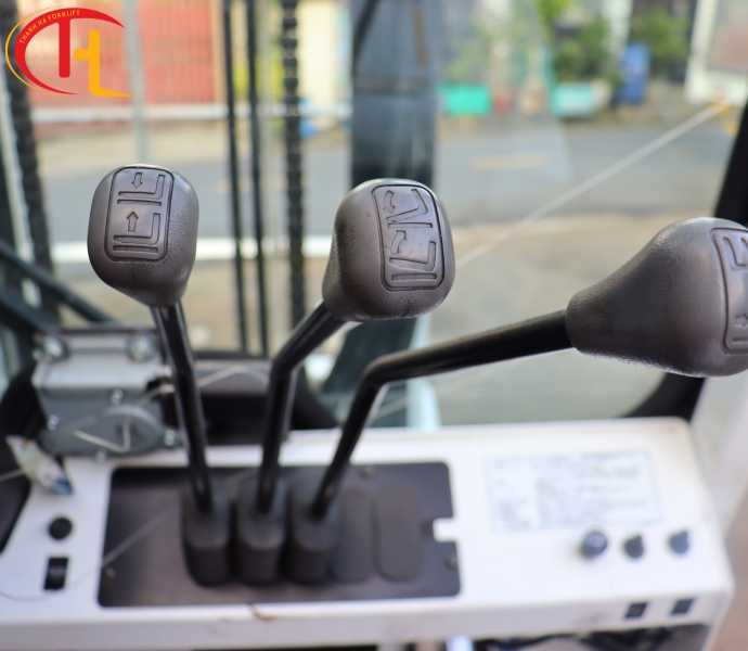XE NÂNG ĐIỆN NGỒI LÁI SUMITOMO 3,5 TẤN