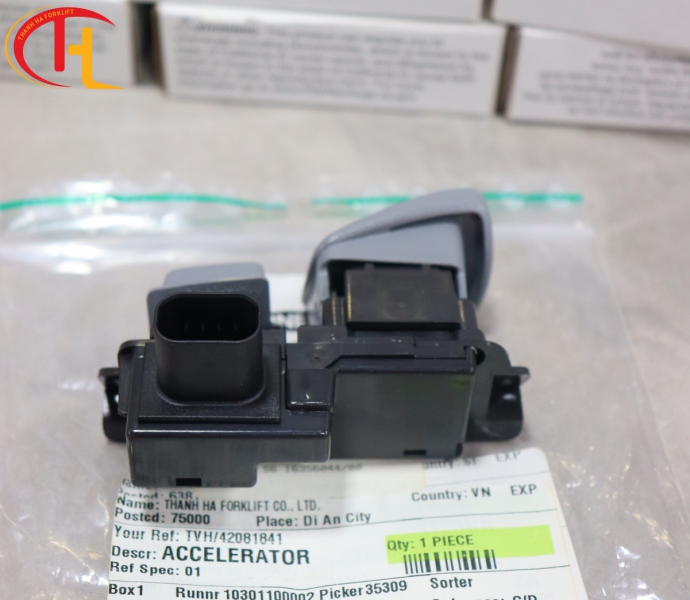 CẦN SỐ XE NÂNG BT