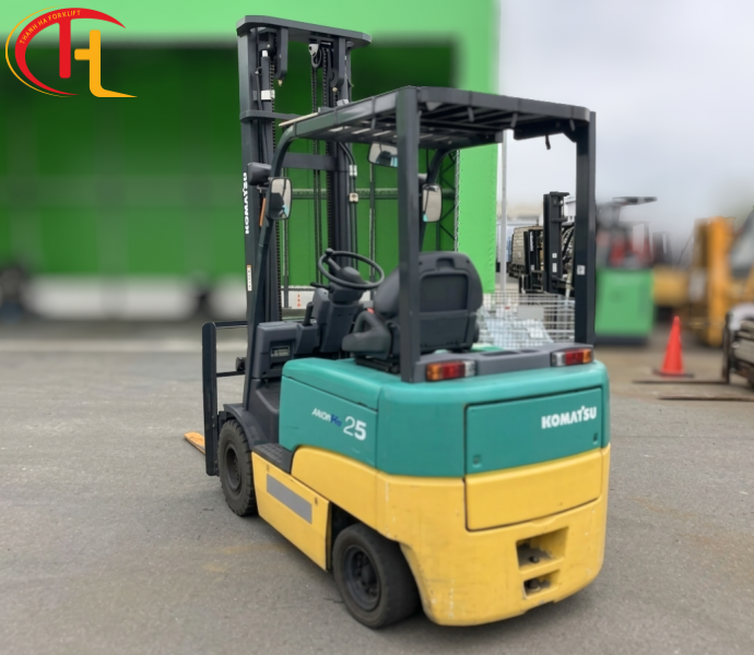 XE NÂNG ĐIỆN  2.5 TẤN KOMATSU FB25EX-11 
