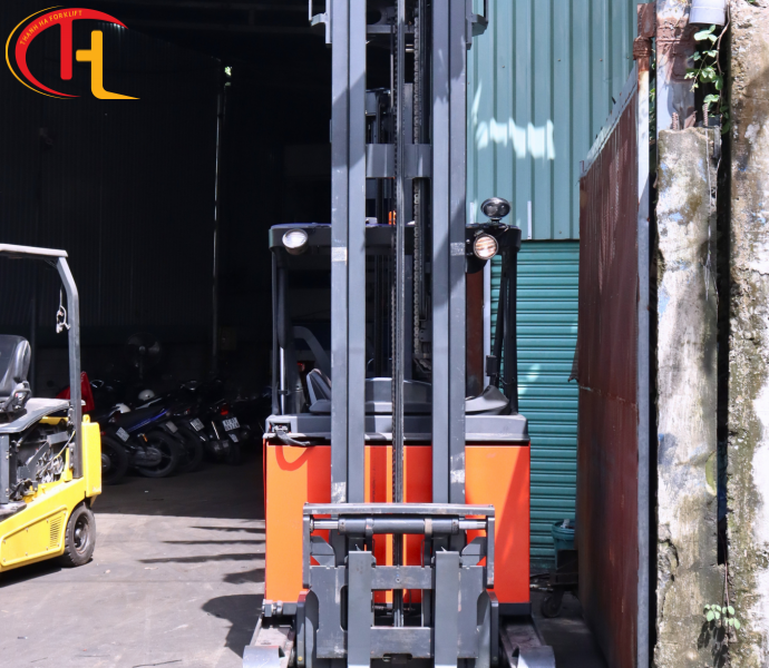 Xe Nâng Điện Reach Truck Linde R16HD-01