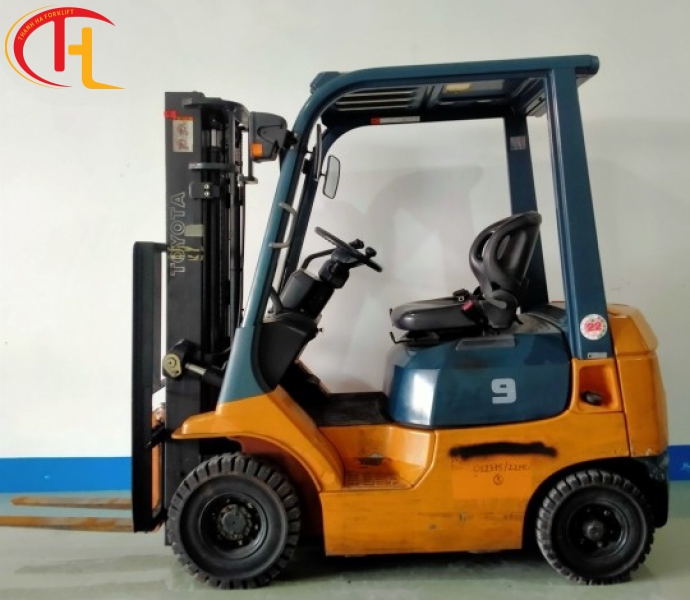 Xe Nâng Dầu TOYOTA 1000kg