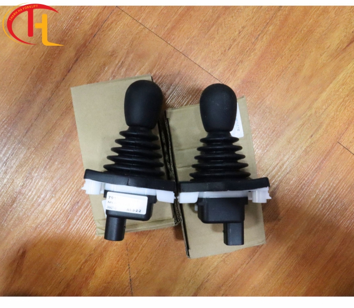 Cần điều khiển xe nâng điện 