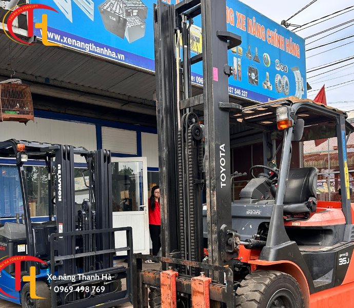 XE NÂNG ĐIỆN 3.5 TẤN THƯƠNG HIỆU TOYOTA