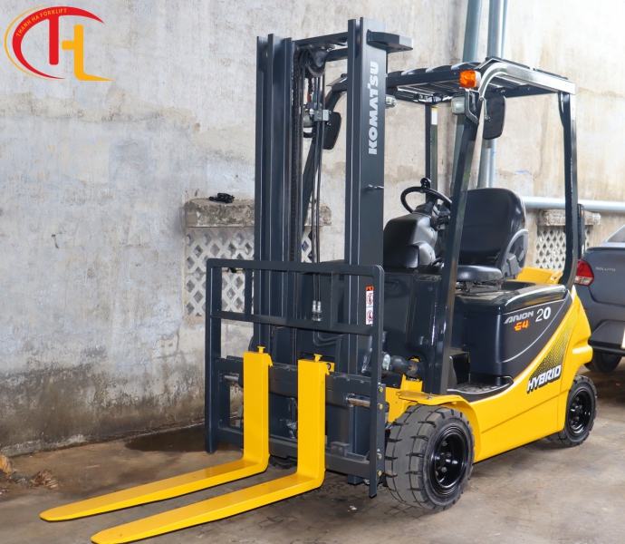 XE NÂNG ĐIỆN NGỒI LÁI KOMATSU 2 TẤN