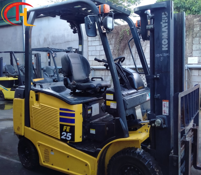 XE NÂNG ĐIỆN KOMATSU FE 2,5 TẤN