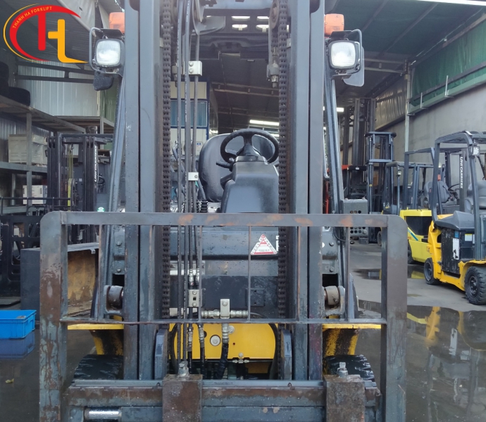 XE NÂNG ĐIỆN KOMATSU FE 2,5 TẤN