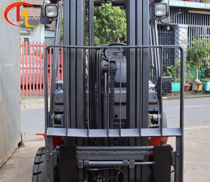 XE NÂNG ĐIỆN 2,5 TẤN KOMATSU