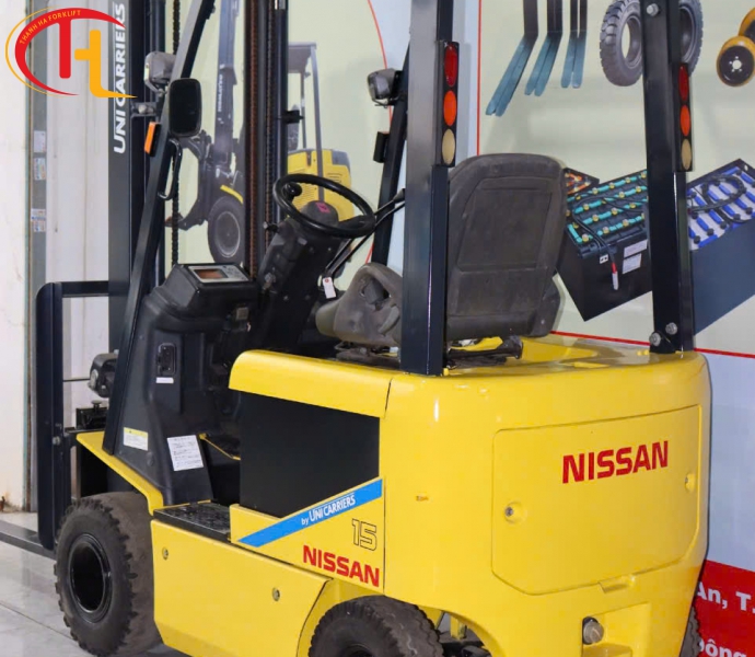 XE NÂNG ĐIỆN NGỒI LÁI NISSAN 1.5 TẤN 