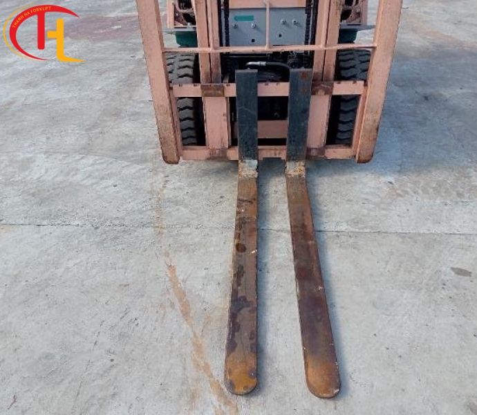 XE NÂNG ĐIỆN NGỒI LÁI 1,5 TẤN UNICARRIERS
