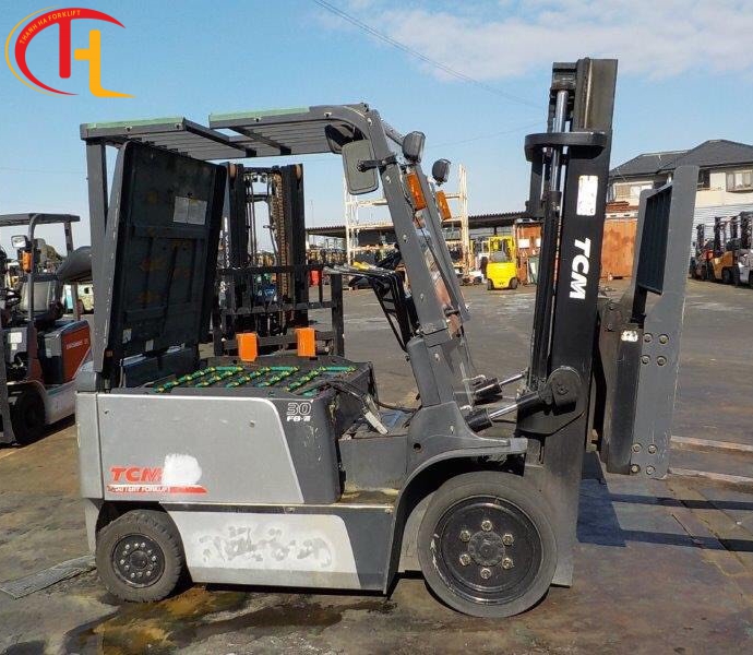 XE NÂNG ĐIỆN TCM 3 TẤN NGỒI LÁI GIÁ TỐT